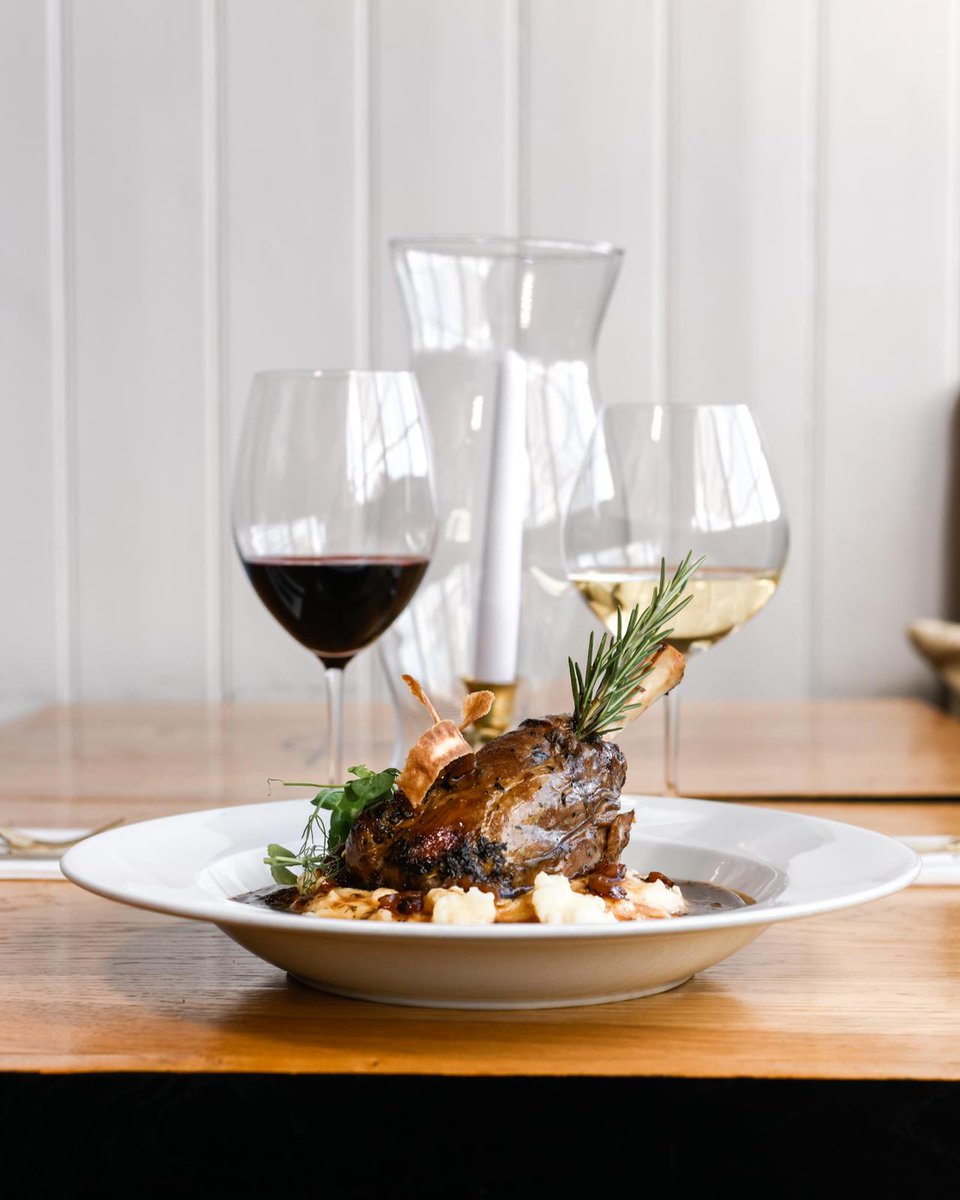 Take a weekend trip to France by dining with us today 🍽️ Explore the sights and attractions of Tunbridge Wells throughout the day, then cross the channel to savour our exquisite array of French inspired dishes and award-winning wines 🍷 We can’t wait to see you 👌