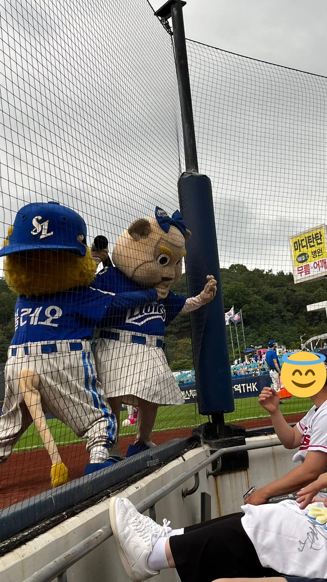 롯데팬분이 사순이한테 왜 롯데마스코트 괴롭히냐고 뭐라해서 사순이본성 나옴