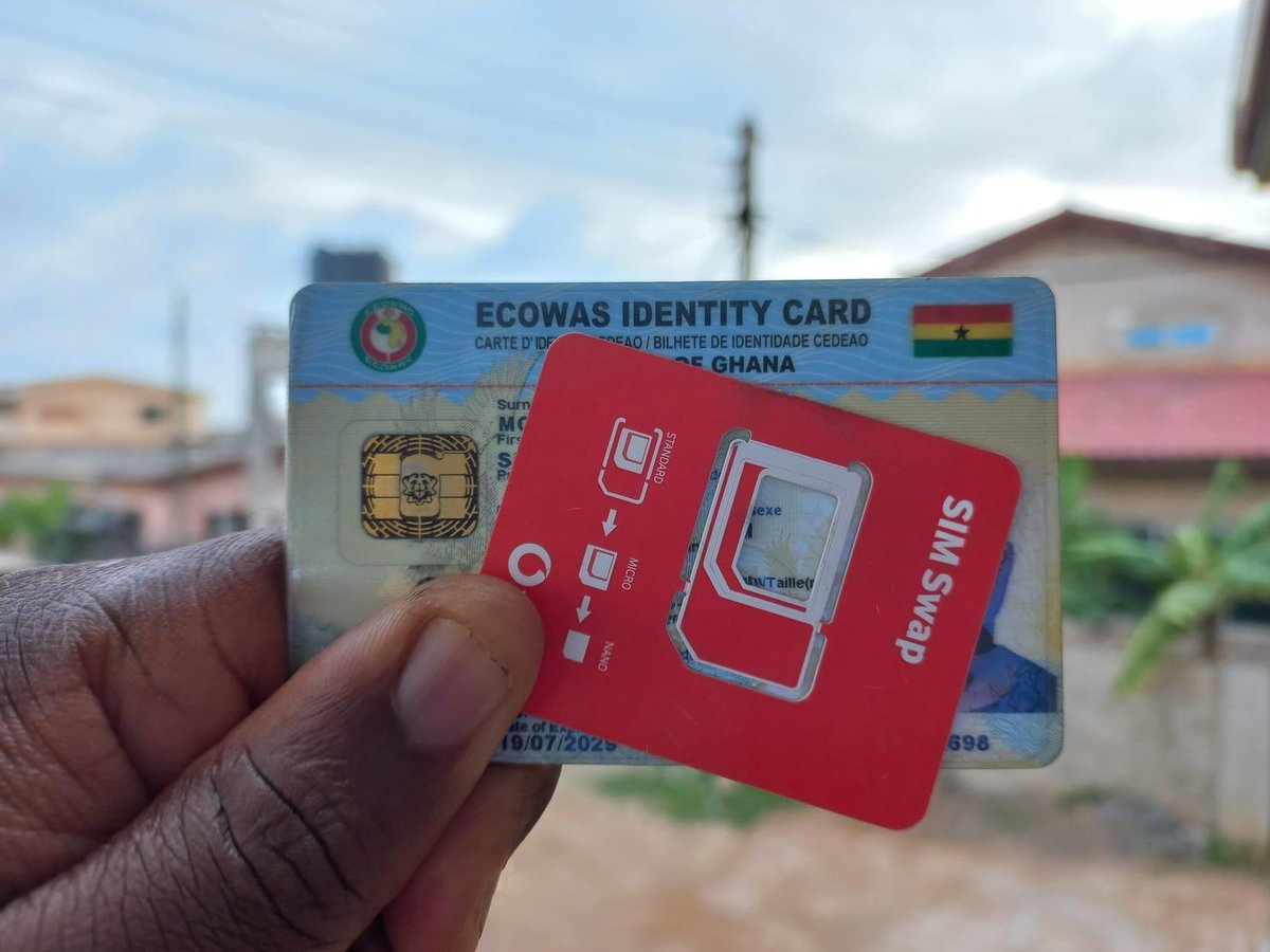 wadoskighana's tweet photo. Justice for E-levy payers. 🤬 NIA &amp; Hon. Ursula Owusu should tell me something nice today 😏🤨 The SIM card registration should be extended!! Periooodt 🙅‍♂️

#wadoskighana #ExtendSimcardRegistration #BBNaija https://t.co/S4Waje8s9B