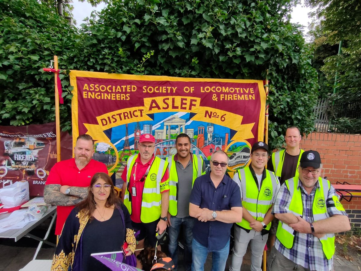 SamCook1980's tweet photo. @anjona Solidarity! https://t.co/mEahQS3atq
