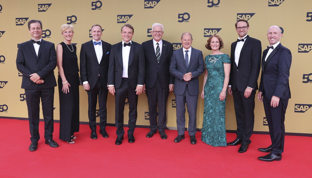 Julia White tweet media