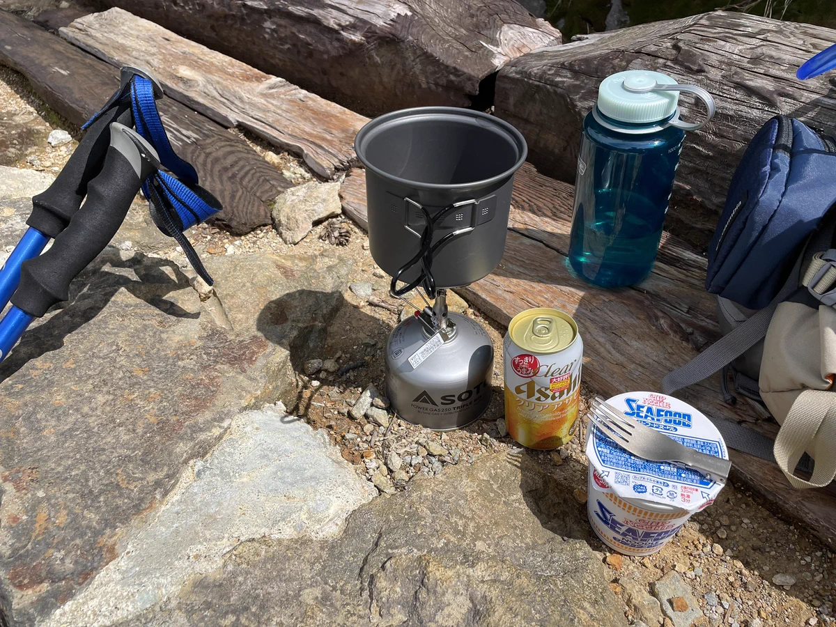 マッチングで出会った女性の趣味は登山。登山用具を一式揃えたのに、ブロックされた。