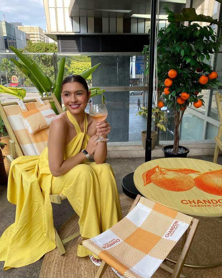 thiathomalla09's tweet photo. She is gorgeous 
#GMAGalaNight
Thia Thomalla X GMAGalaNight https://t.co/hQoKa90Cl6