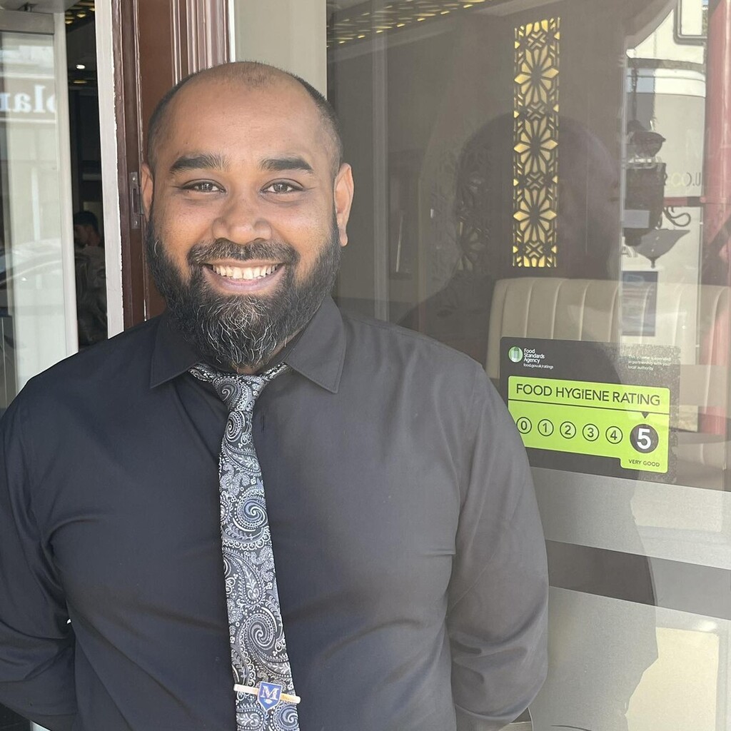 MahaanWorthing's tweet photo. Following a surprise visit from the Health inspector, we are delighted to announce we have achieved a 5 star hygiene rating!🌟🌟🌟🌟🌟

Proof that hard work pays off and this has only been made possible by all of the hardworking team and the support of our customers💫

#5starh… https://t.co/NeerGtQkl5