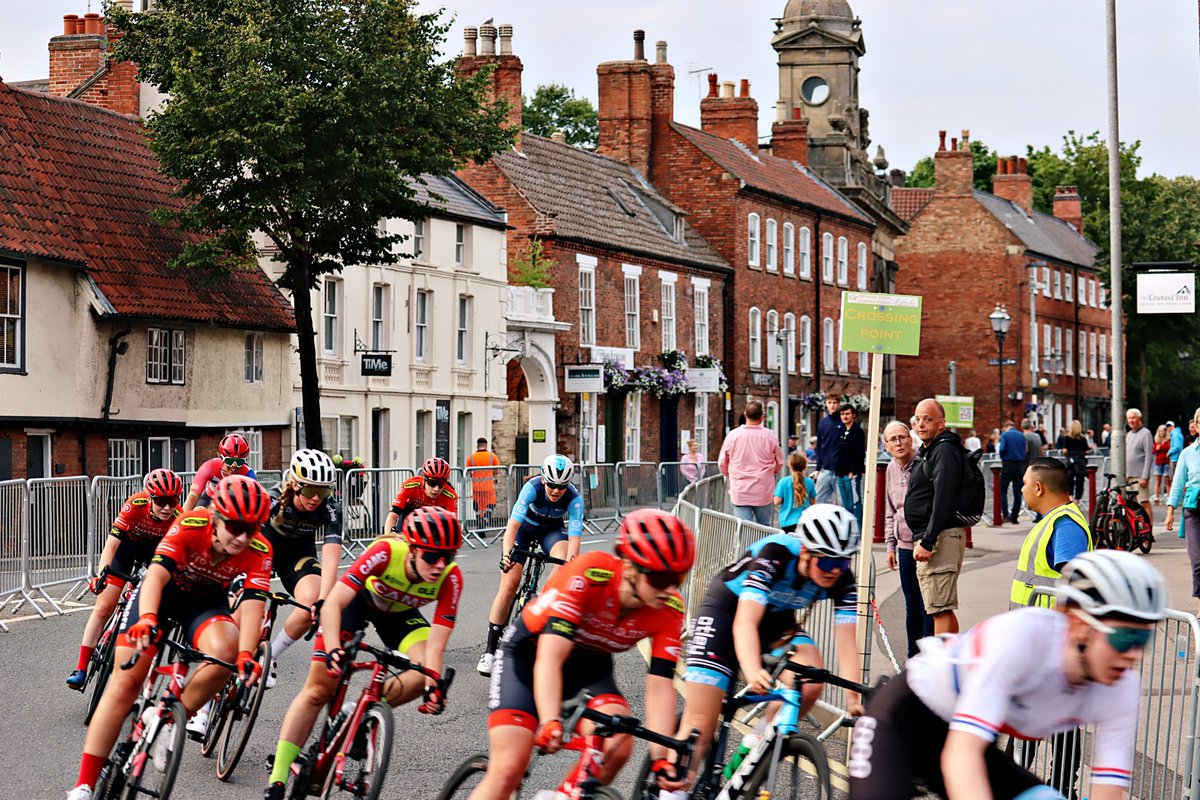 These are the 1st pictures I put up last night after getting back to the Air B and B. I will put better ones up later today when I am back home in Leamington but these are all of <a href="/FinishLineRT/">Smurfit Westrock Cycling Team</a> and <a href="/DarvillIsabel/">Isabel.Darvill</a> Thanks 2 Rick the team manager &amp; Isabel for interviews after race.🙏