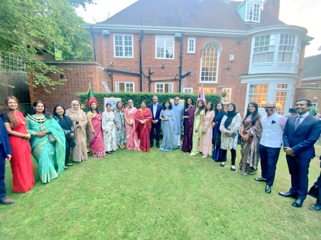 AbdalUllah's tweet photo. Thank you @MunaTasneem for a beautiful gathering, Special guest Hon’ble Speaker of 🇧🇩 Parliament  Her Exc Dr Shirin Sharmin Chaudhury MP 
@bbpi100  was represented by @JebiRahman  @ReshminTV
@muzahidukhan @ayeshaqureshi22 @FarhanaSafa1 Sir Akhlaq Chowdhury 
  #bbpi #Binspired https://t.co/2rKlo8JFUs