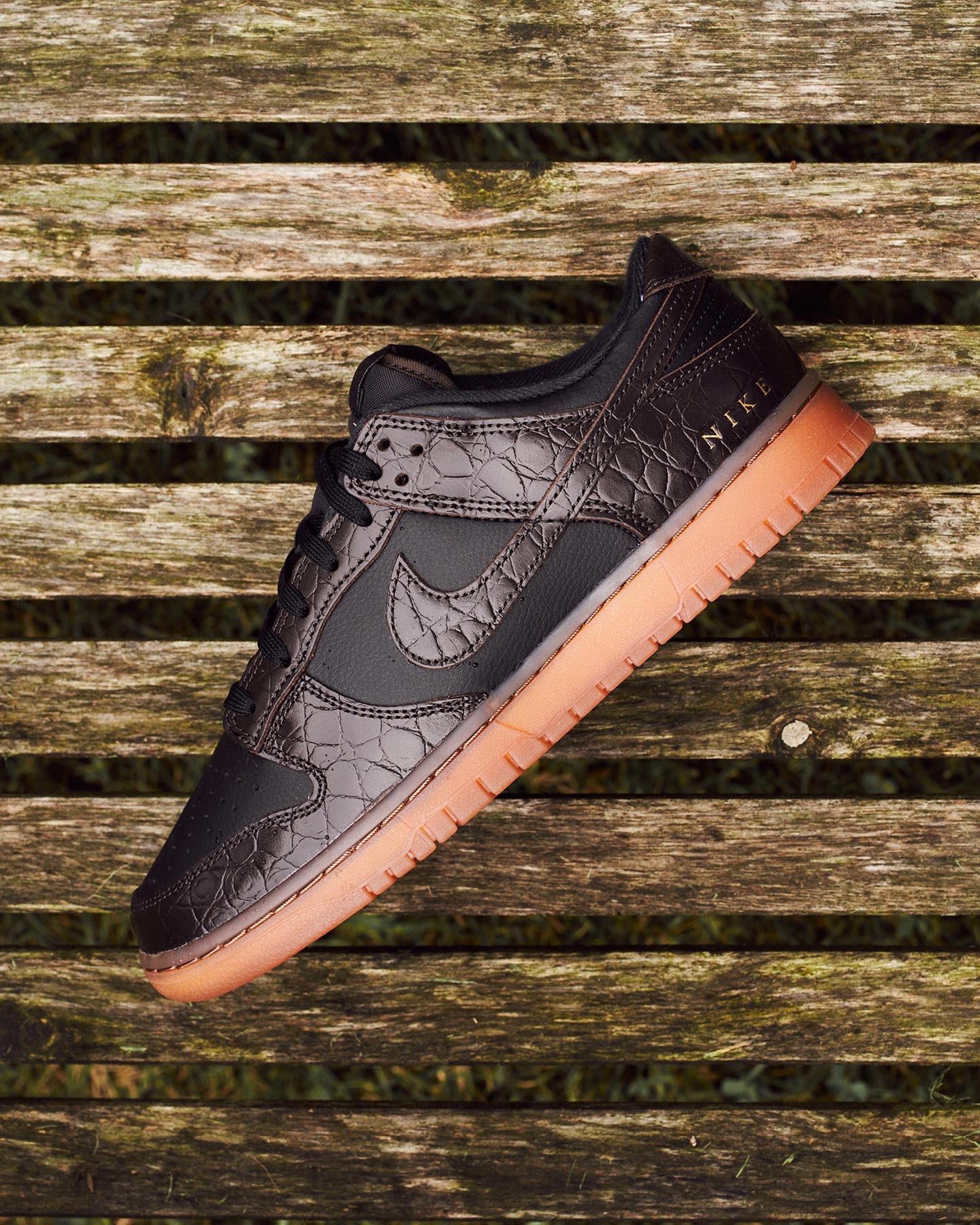 ベルベット NIKE Nike Dunk Low Velvet Brown and Black US9の通販 by