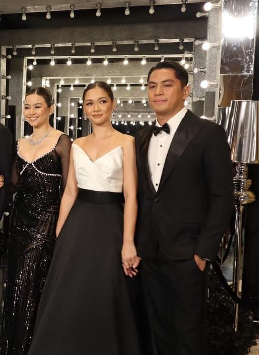 majinglez's tweet photo. Real quick.
from #FAMASAwards2022
to #GMAGalaNight
only Maja Salvador. β¨
#MajaSalvador l @dprincessmaja
#GMAThanksgivingGala https://t.co/s4hj5W62f7