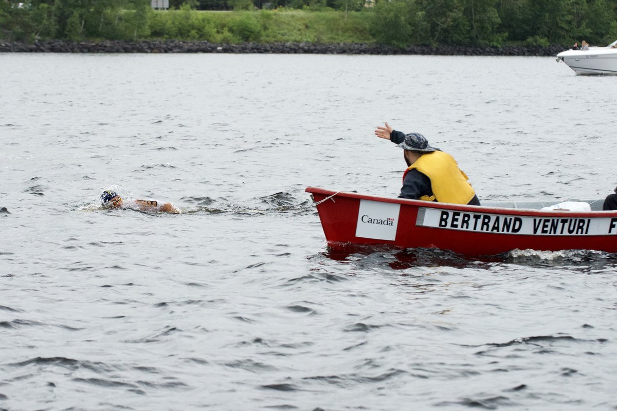 Deuxième victime du lac St-Jean c’est maintenant au tour de Bertrand Venturi de la France d’abandonner la #traversée.