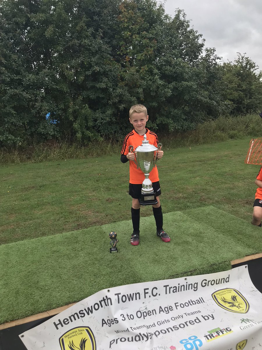 <a href="/BrunswickS13/">Brunswick Community Primary School</a> <a href="/shellbratton/">Michelle Bratton-Kerr</a> <a href="/Bratts13/">Jen Bratts</a> <a href="/Bratts_03/">Claire B-K</a> another trophy , which is bigger than Jamie and weighs more 😂😂😂