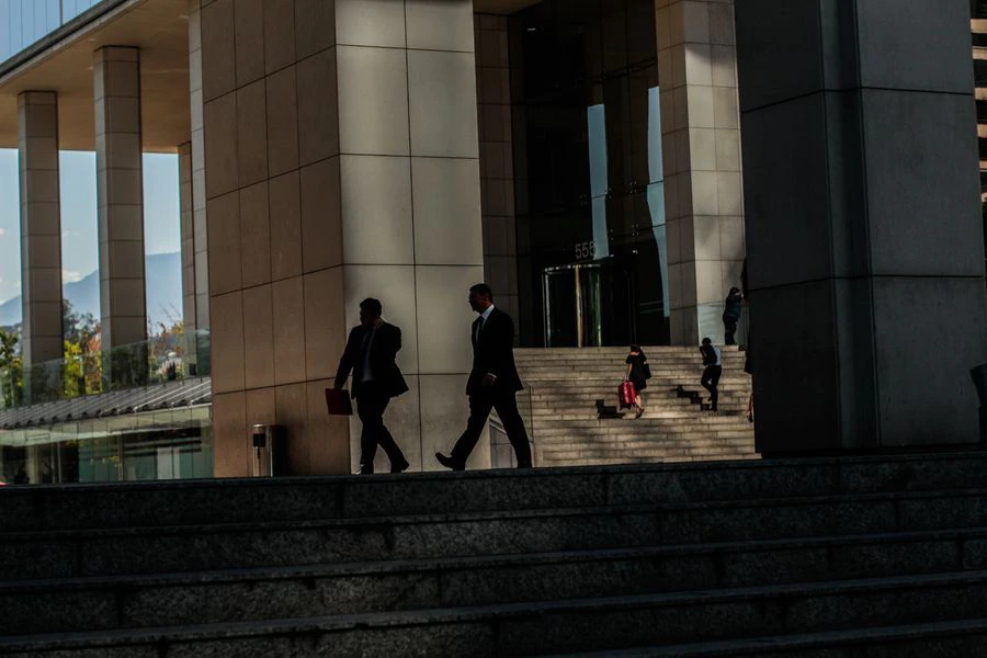 latercera's tweet image. 📈 @pulso_tw | Reforma tributaria: tramos más altos de ingresos destinarán 4 meses de trabajo para el Fisco bit.ly/3BqFwdd