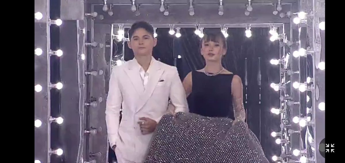 ivanbrixxx's tweet photo. i dont need money men i dot need cash

#GMAGalaNightTeamJolly
LOVETEAMOFTHENIGHT TEAMJOLLY
@realsofiapablo
@itsmeallenansay
@gmanetwork
@Sparkle_GMA https://t.co/Ue16SvIZ0p