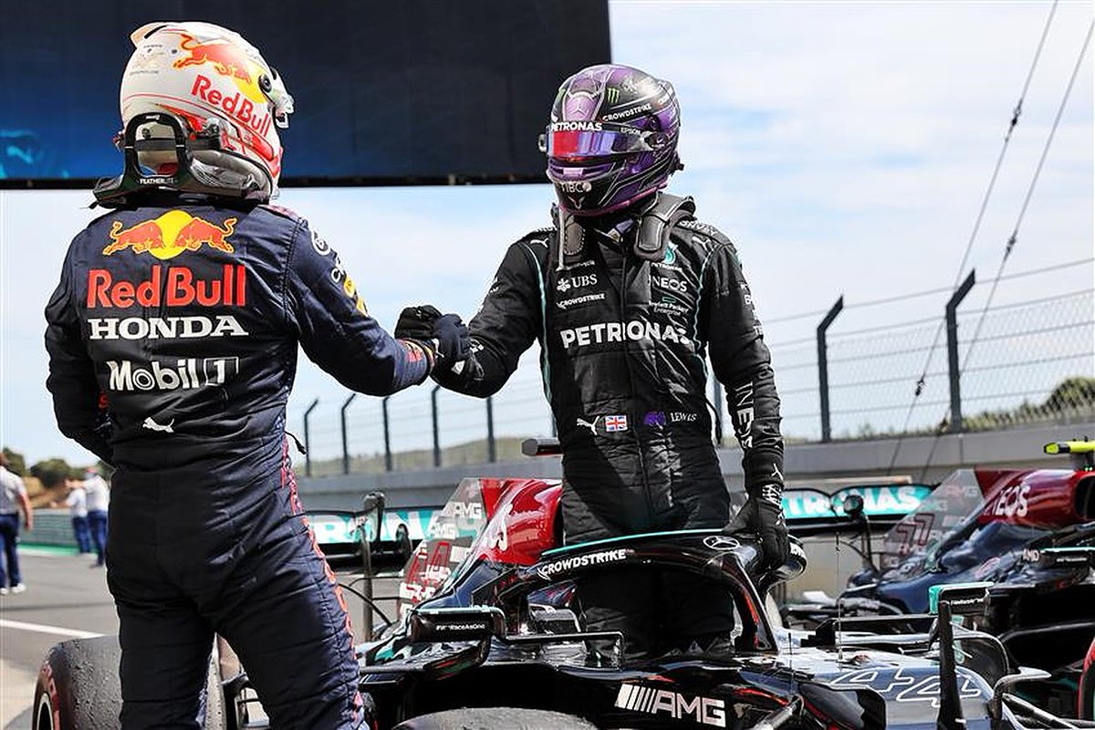 Former Formula 1 driver Johnny Herbert took not too kindly to Max Verstappen’s comments about Sir Lewis Hamilton after the pair’s tense rivalry last season.