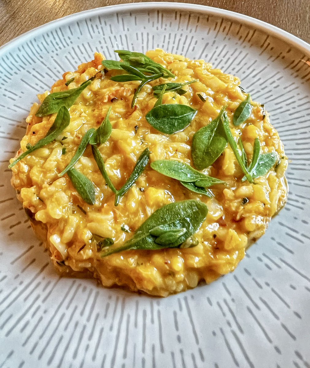 PershorePatty's tweet image. The final meal of our Devon / Cornwall trip ended on a huge high with dinner @_Appletons 

We love this restaurant for its Italian dishes, amazing cocktails and friendly welcome. I couldn’t imagine going to Fowey and not booking a table here, it’s just so good!