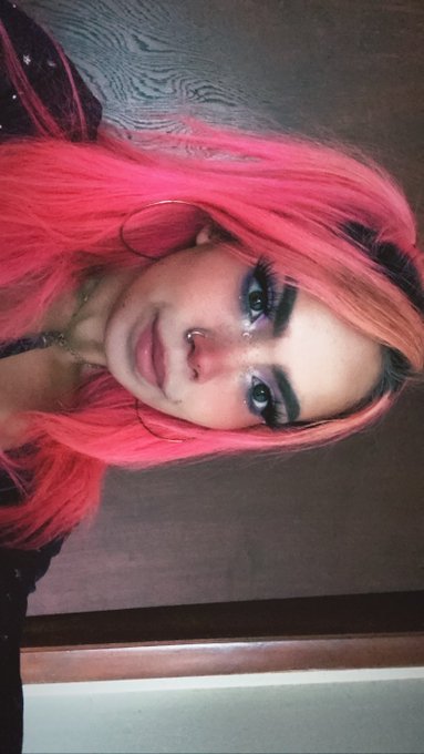 𝓁𝒾𝓏|-/🩵 - 1 pic. turnstile round 10 tonight 💕 lolla day 3💕 https://t.co/Ung9mO4ukR