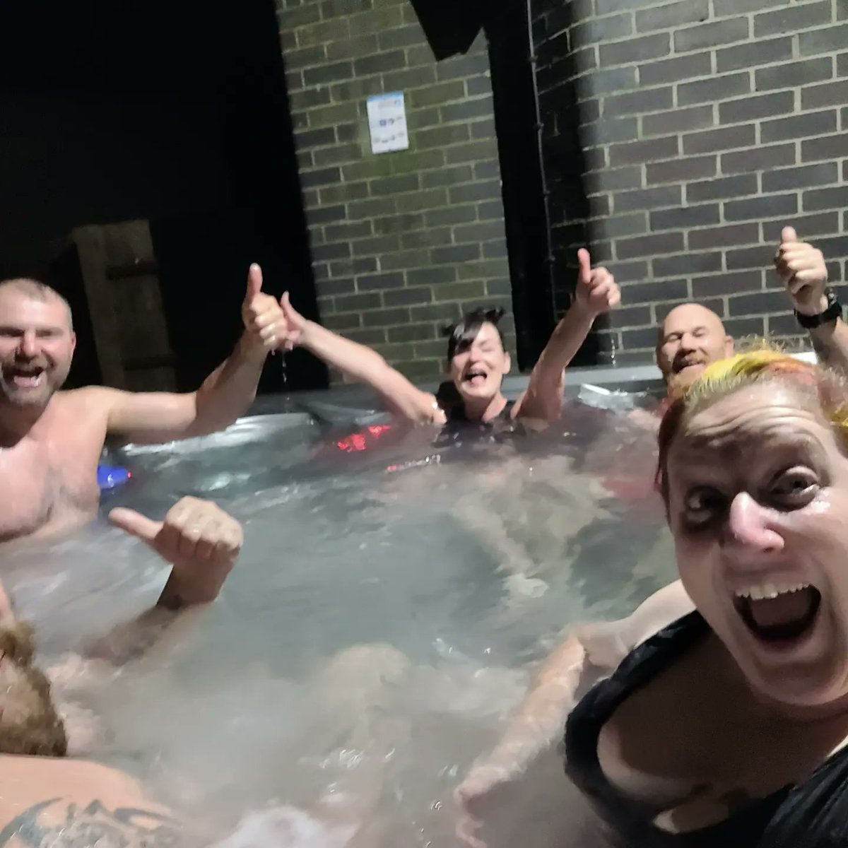 ChatHelping's tweet image. We're at RAF Wainfleet for the weekend.  10pm hot tub fun last night!