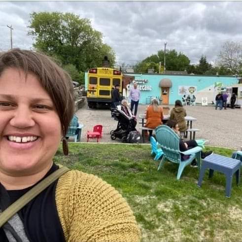 MPCheesecake's tweet image. Happy National Cheesecake Day! Celebrate 11a-7p! Camp Cheesecake, 3 food trucks, 2 bands, 20 slice flavors and $1 from every slice goes to @STEPSLP! Stop by!

Canine friendly and we have chairs!

Details:
muddypawscheesecake.com/new-blog/natio…
#NationalCheesecakeDay #NationalCheesecakeDay2022