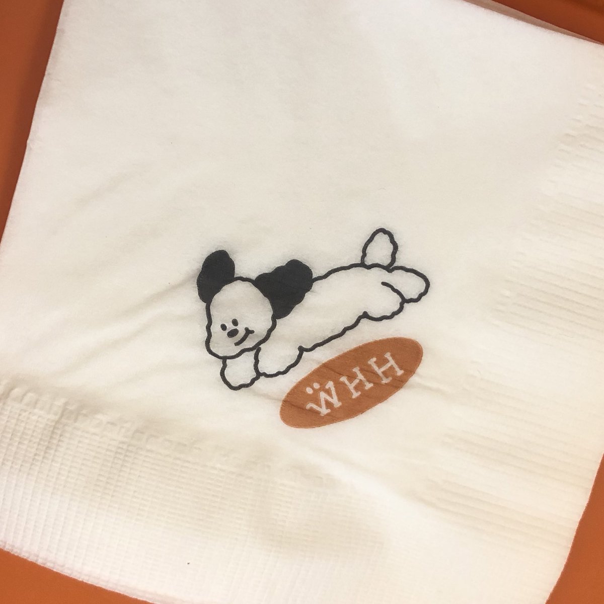 Be0K_'s tweet photo. 📍망원 와하하 카페

밥먹으려다가
웨이팅있길래 들렀는데
주황색+멍멍이 인테리어가 넘 기여웠다 ,,,

커알못이라 잘은 모르지만
더워서 아아도 맛있게 잘 마심 ! https://t.co/pk9wi2Dx8l