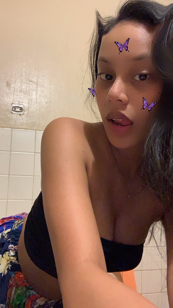 majolmodel's tweet photo. miss me yet? 💋 https://t.co/NjYTLzg2kk