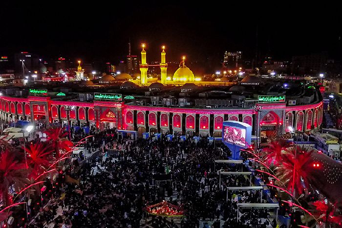 السَّلام عَلَيْكَ يَا أبا عَبْدِ اللهِ وَعلَى الأرواحِ الّتي حَلّتْ بِفِنائِكَ ، وَأنَاخَت برَحْلِك، عَلَيْكًُم مِنِّي سَلامُ اللهِ أبَداً مَا بَقِيتُ وَبَقِيَ الليْلُ وَالنَّهارُ ، وَلا جَعَلَهُ اللهُ آخِرَ العَهْدِ مِنِّي لكم