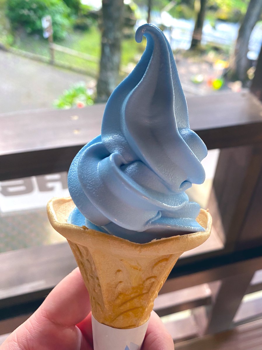 あとね…岩泉町、龍泉洞ブルーってことでけっこう青を推してるの