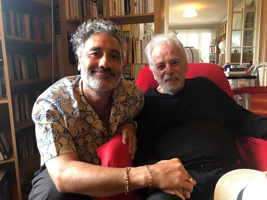 DiegoMoldesGonz's tweet photo. Filmmaker @TaikaWaititi and actor and musician @AJemaineClement visit @alejodorowsky Paris, July 26.
Pics by artist @PascaleMJodo 
Waititi will adapt The Incal, a well-know comic book, into a movie.

Good luck! https://t.co/cHQKvpYB3Z
