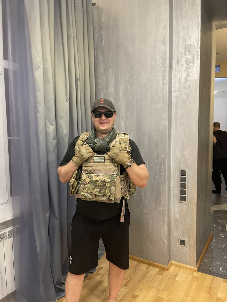 FirstOnesIn's tweet photo. Meet Alex, our @FirstOnesIn dedicated COS, he makes everything run smoothly and makes sure all the doctors, medics and soldiers have the necessary supplies and equipment. He is a hockey coach turned COS and we all think he looks like  #AndriyKhlyvnyuk https://t.co/1H8OA7glYW