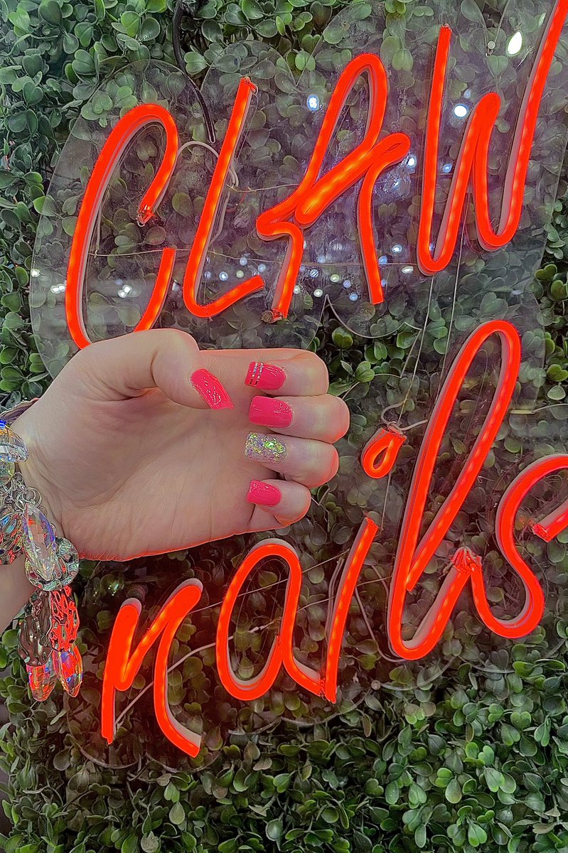 pritisahani02's tweet photo. #Claw 🎀💅🏻 Perfection at its best 👌🏻👏🏻
The most creative and unique nail studio. I love it! 💕
#nails #clawnails #nailart #naildesigns #nailobsession #nailstudio #theclawexperience #ultimatenailstudio #myfavouritenailstudio #getclawed 💅🏻 https://t.co/05FMaSGZcf