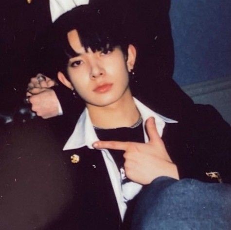 jaegeur's tweet photo. now look at this. https://t.co/yWUVaBJyor