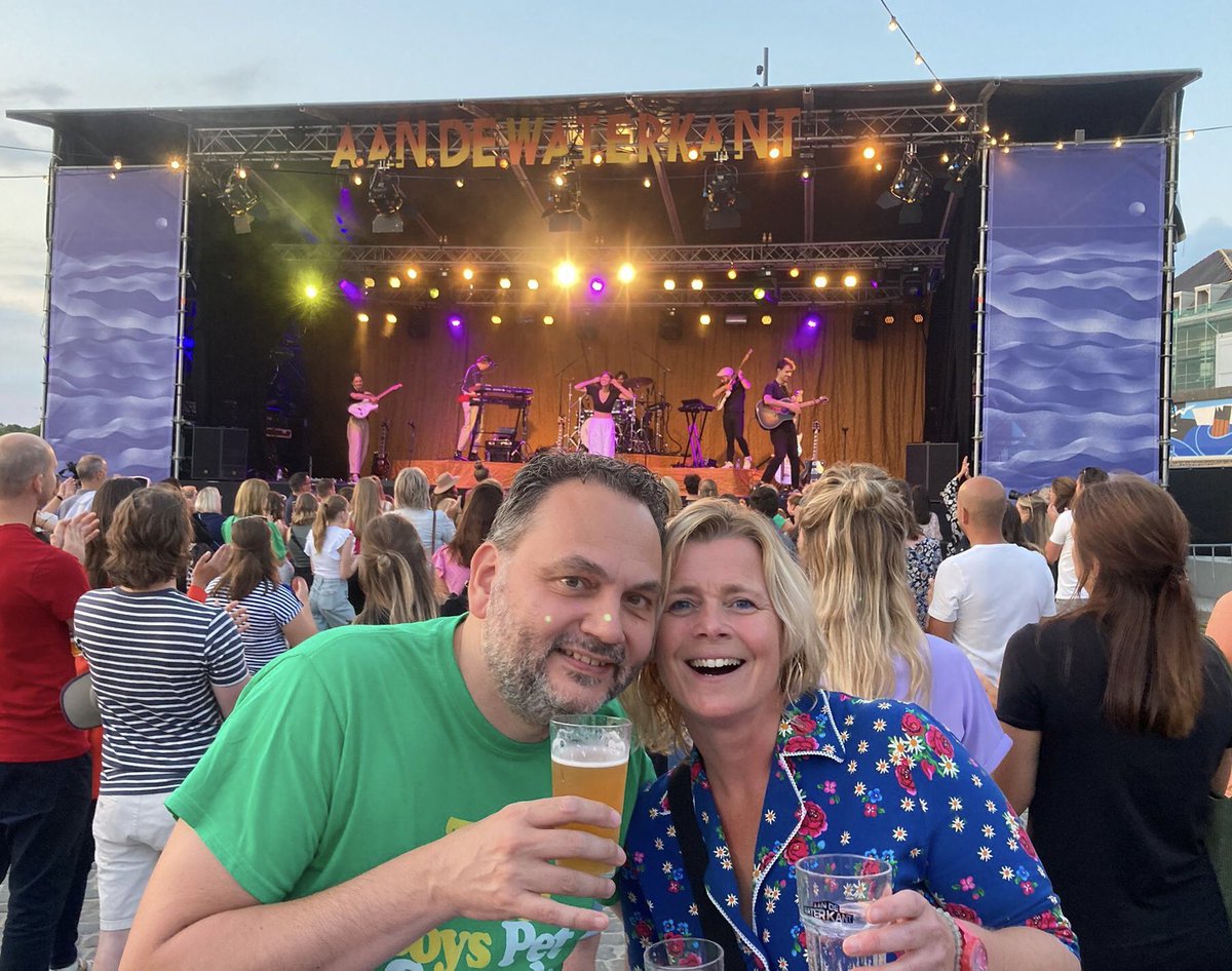 maasje70's tweet photo. Gisteravond ‘Aan de Waterkant’ in Venlo, leuk! 👍 #adwk @grenswerkvenlo #venlo #meau https://t.co/hyTPuqx5aC