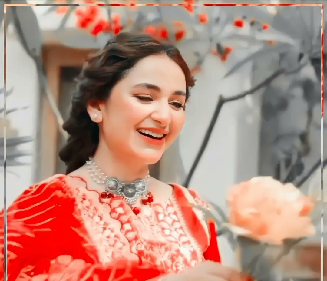 yumnazaidilover's tweet photo. Her smile is my everything ❤️
#HappyBirthdayYumnaZaidi https://t.co/LbbQNtqM2g