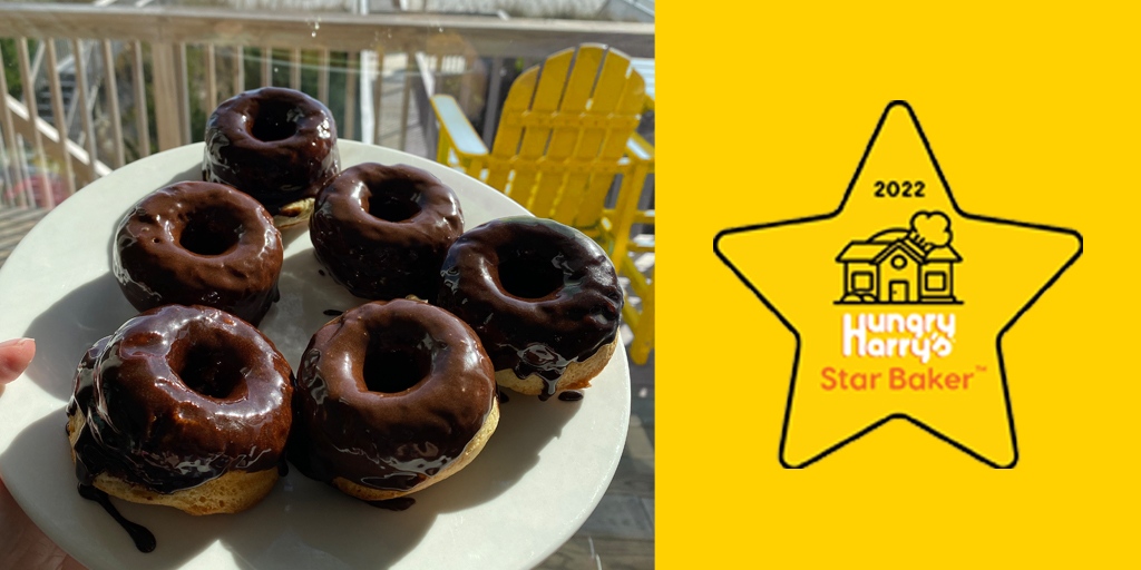 Enjoying food while on vacation is a rite of passage made possible when you bake ahead or pack along #HungryHarrys #allergyfriendly mixes. 
⭐️Hungry Harry's Star Baker⭐️ Jessica made these donuts using our Muffin Mix that her family could enjoy while taking in the seaside view.