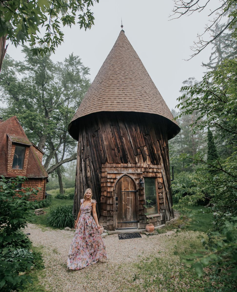 VisitMA's tweet image. Pure magic can be captured in the #Berkshires 🪄✨ Plan your next getaway or special event with Santarella Gardens – they're ready to make all of your fairytale dreams come true! 🥰

📸 IG: gcalebjones
📍 Tyringham, MA