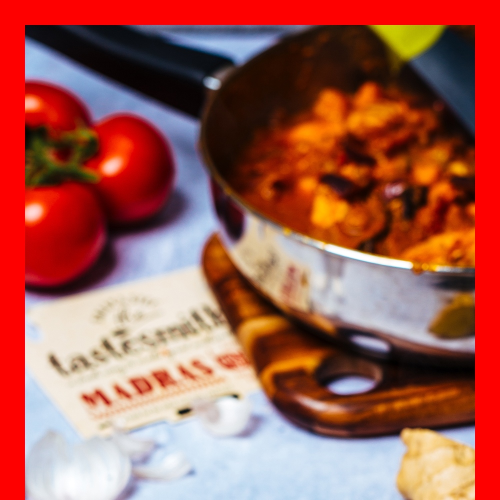 Tastesmiths's tweet image. We've got a wonderful prize for this month's #HomeCookHero winner!

Announcing our partner tomorrow so keep an eye on the grid and make sure to send us or tag us in your curry creations!

#RealCurry #HomeMade #CurryKit #MealKit #Curry