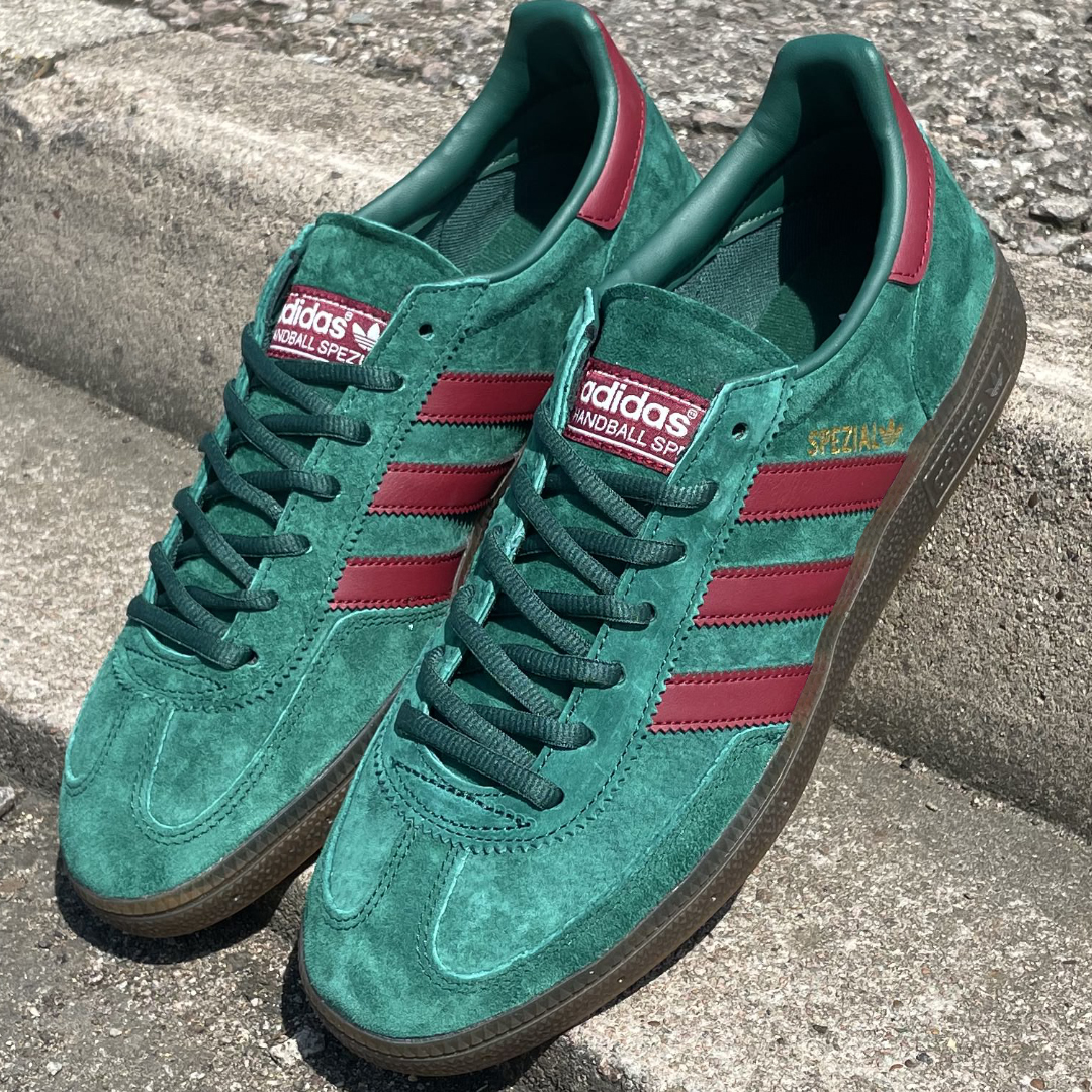 fyrværkeri gullig Velkendt 80s Casual Classics on Twitter: "BRAND NEW ULTIMATE SPEZIAL! 80scc  continues with another winning adidas Spezial style available in green with  burgundy stripe with Gum sole. A collectors must have IN STOCK
