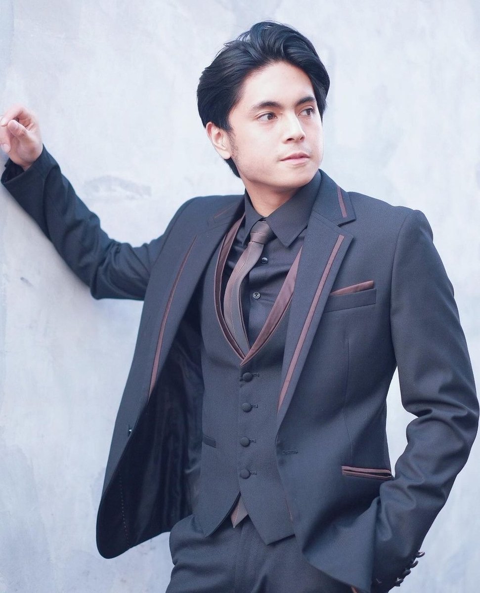 stanMigs_lovers's tweet photo. excited so muchie for @MiguelTanfelix_ ! gwapings! 

MIGUEL TANFELIX
#GMAGalaNight https://t.co/cJi4GZfsW0