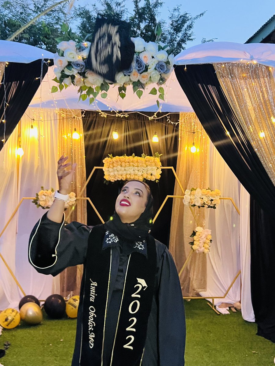 AmiraOblos's tweet photo. We’re here!!! it’s a turning point. Medical doctor signing in. 👩🏻‍⚕️👩🏻‍⚕️👩🏻‍⚕️#doctor#twittermed##africanexcellence#graduate https://t.co/wIWahW2zQJ