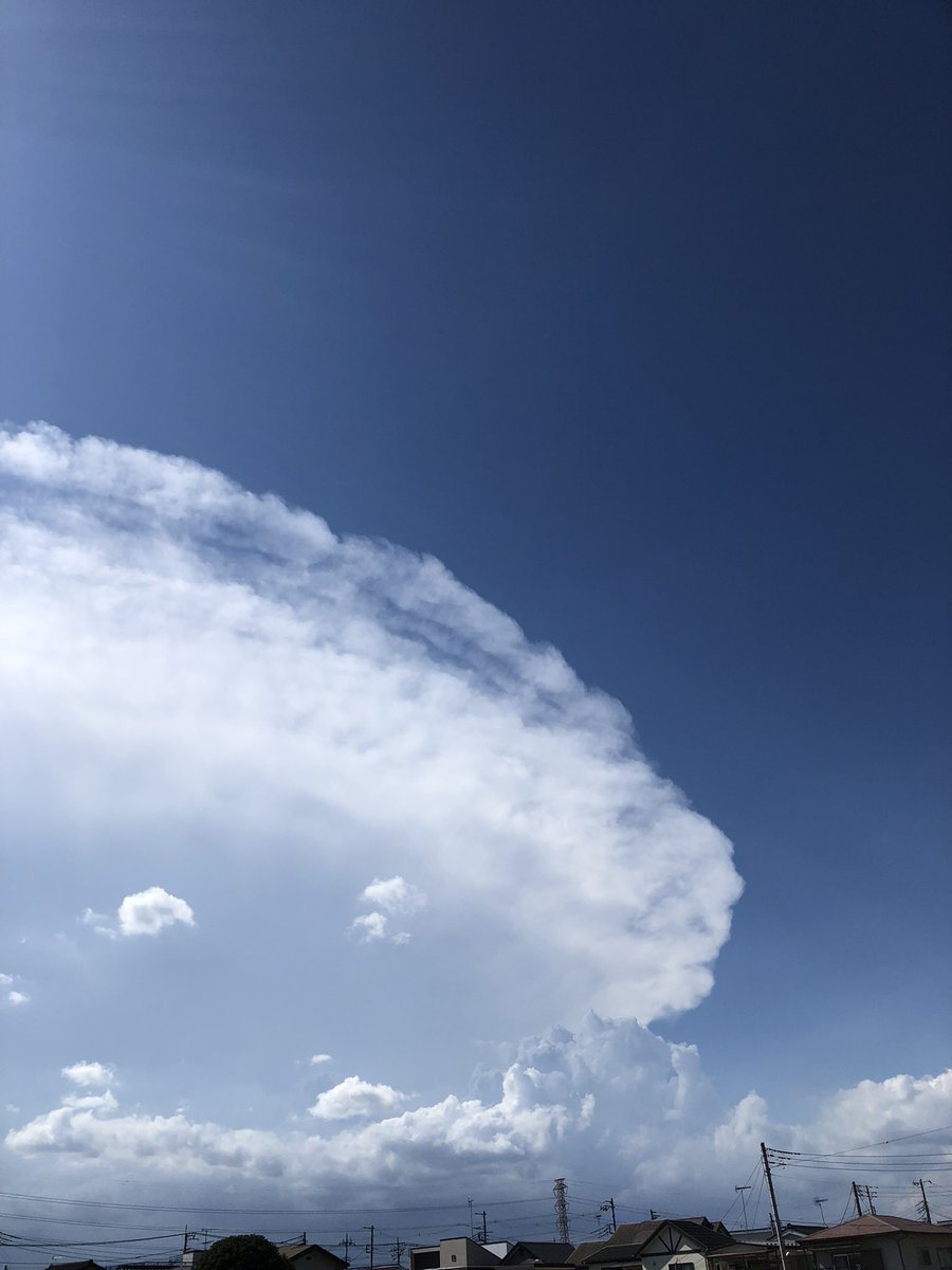 GXvfbx's tweet photo. 雲っていいよね！
今日は特に
感じたなぁー https://t.co/UEQCpQD2k8