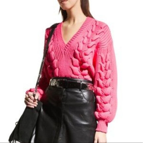 GreelyG53's tweet photo. So good I had to share! Check out all the items I'm loving on @Poshmarkapp from @RhodhissMom #poshmark #fashion #style #shopmycloset #obermeyer #iro #meettheposher: https://t.co/uxiSkAOFm9 https://t.co/oletEEi7ZG