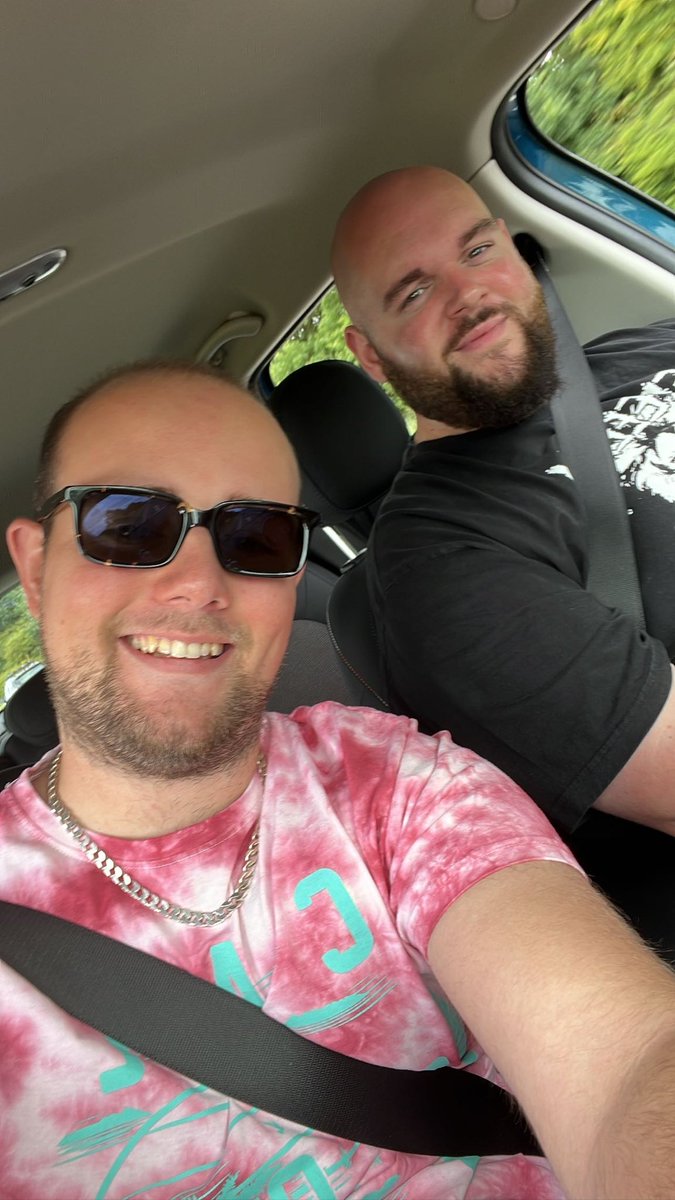 HarleyChilds's tweet photo. Start of my annual leave #timetorelax #offtoshop https://t.co/wbJWA5hHll