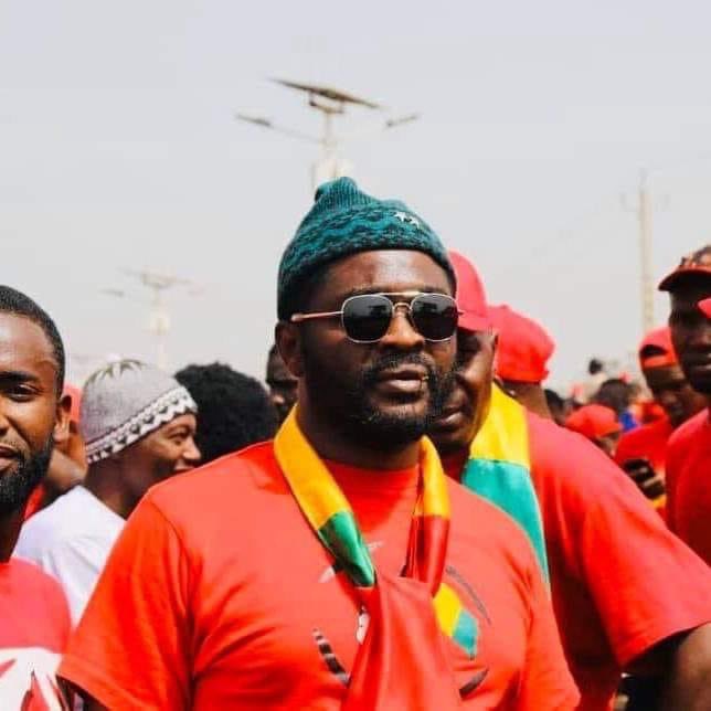 Il y’a eu des morts, des Blessés, de la torture et maintenant le Kidnapping à nouveau de Foniké Menguè, Coordinateur Nationale du FNDC.On prends les mêmes on recommence? Ok mais Le CNRD et son gouvernement seront les seuls responsables de tout ce qui découlera de cette situation