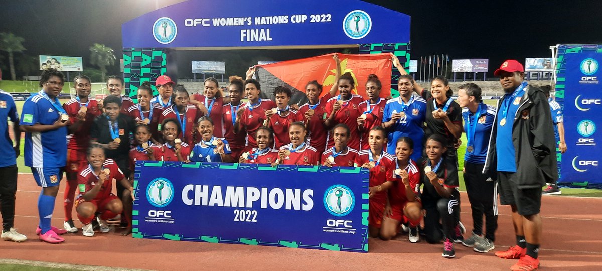 finah_k's tweet photo. Thank you to our 🇵🇬🇵🇬🇵🇬 Soccer Queens! #nogatlesmeri https://t.co/8hCX5zBT5v