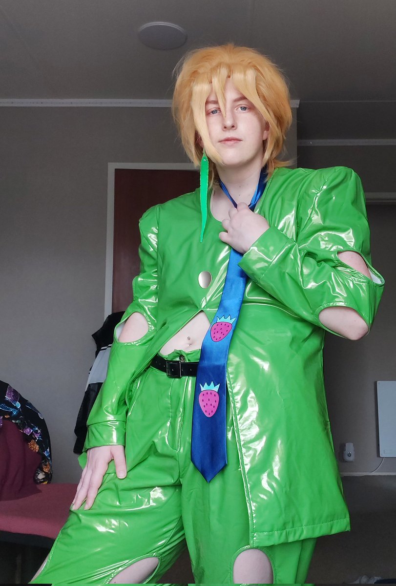space_oddityy's tweet photo. Fugo my beloved 🍓
☆
#jjba #JoJosBizarreAdventure #fugo #pannacottafugo #purplehaze #jjbapart5 #goldenwind #giorno https://t.co/5D5ApbdFtn