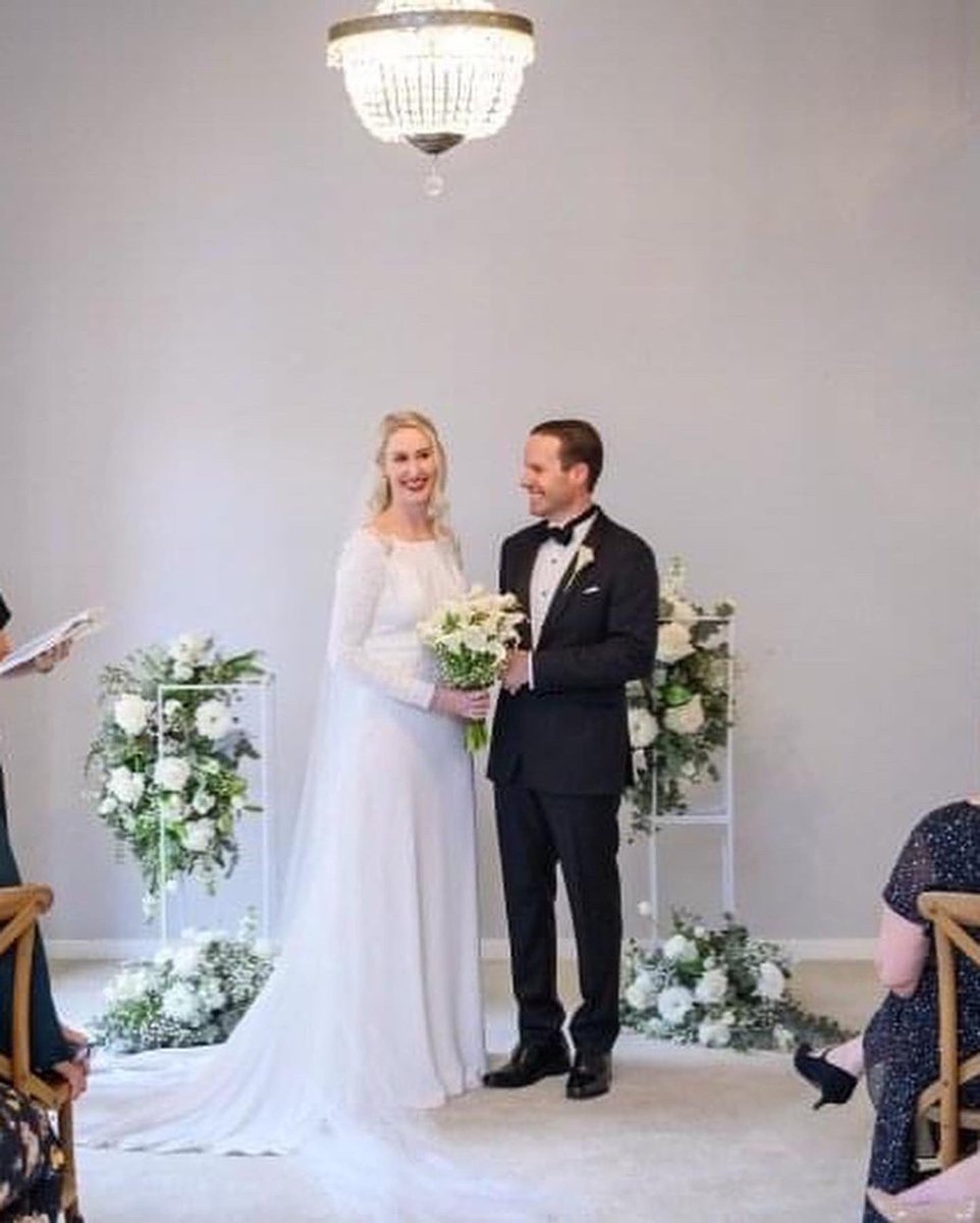 Sweet_Floral's tweet photo. Beautiful back garden wedding 🌸 https://t.co/otCaynKdmH