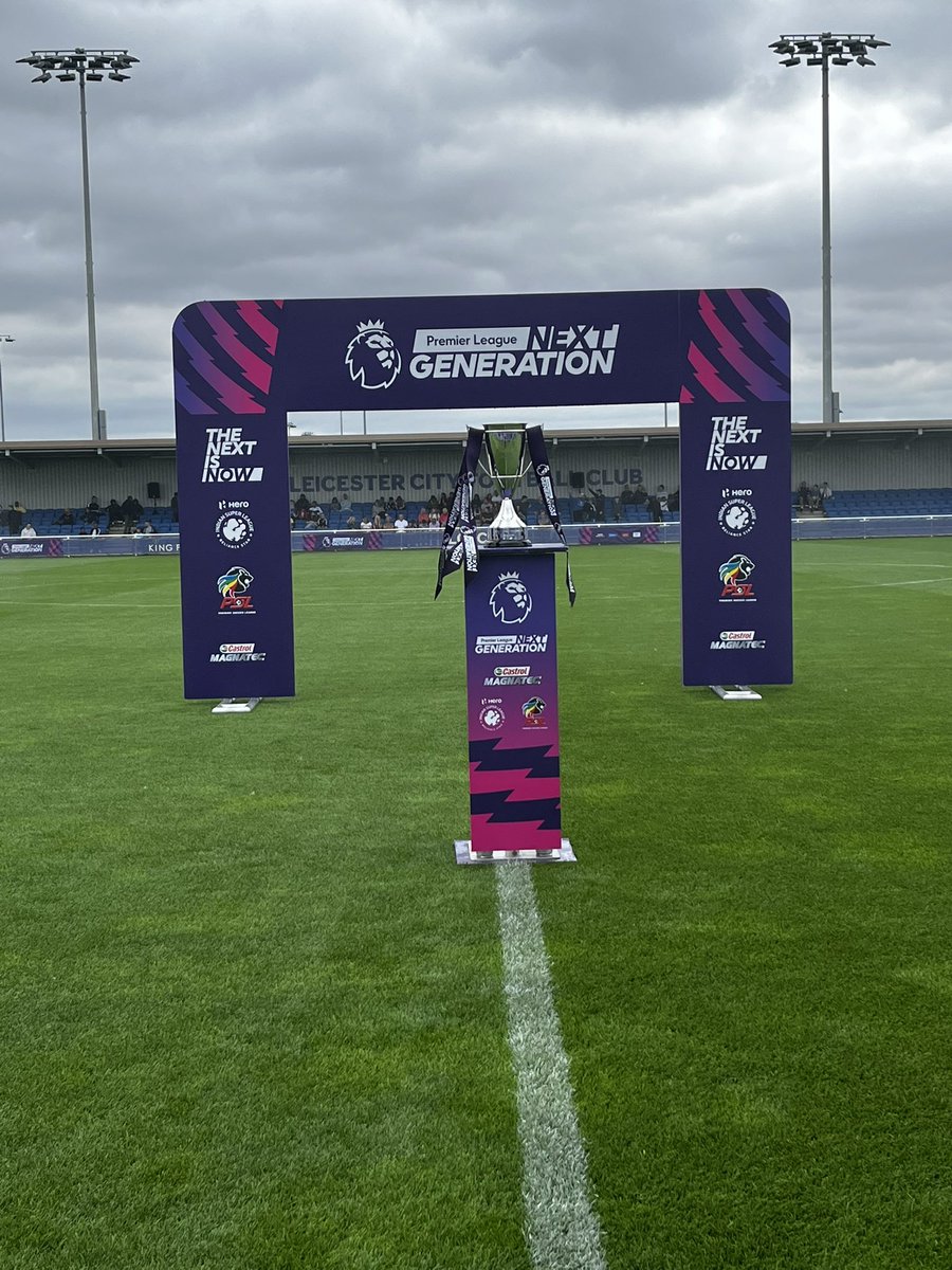 Asidlali's tweet photo. Isn't she a beaut...sh could be coming home in 90muns time.

The trophy @StellenboschFC are playing for. #Asidlai #NextGen2022 #StelliesUKTour https://t.co/UPu424Urpo
