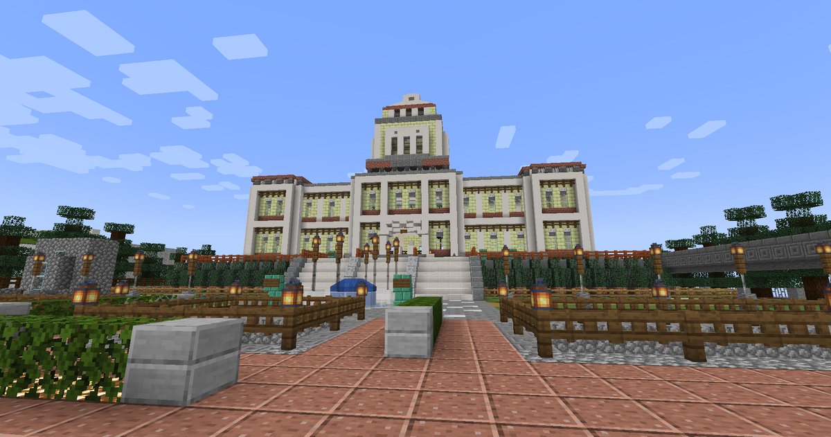 IDL_minecraft's tweet image. 『番長駅』は、日本の国会議事堂をモチーフにして作られた鉄道駅です。その荘厳な佇まいは、犬島における名建築の一つに数えられています。（犬島工務店調べ）
#Minecraft #マインクラフト