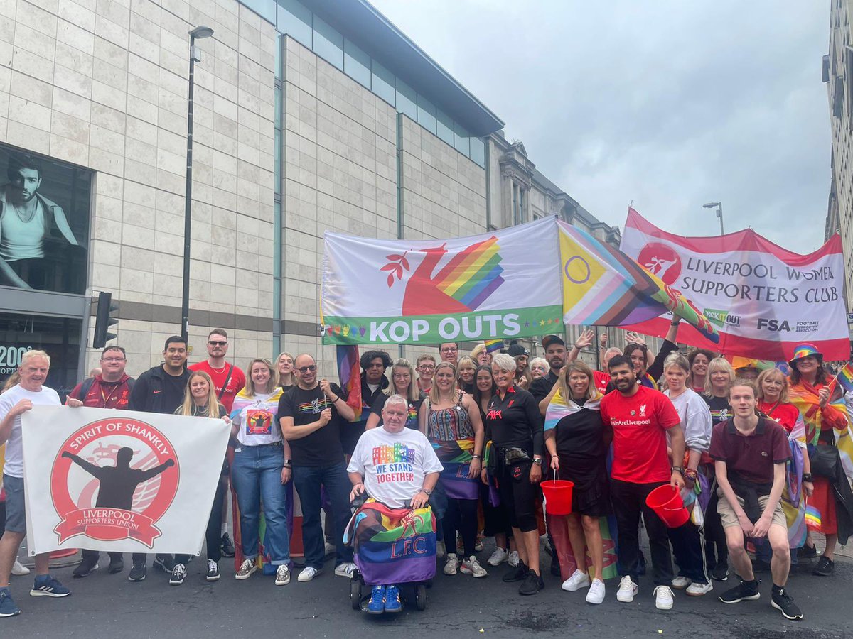 🏳️‍🌈 #RedTogether ❤️