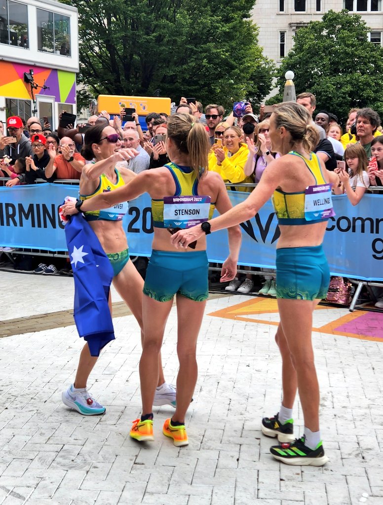 AustralianAths's tweet photo. How about our Aussie women?!

Eloise 4th in 2:30:51
Sinead 5th in 2:31:06 https://t.co/SGIpnJVWhN