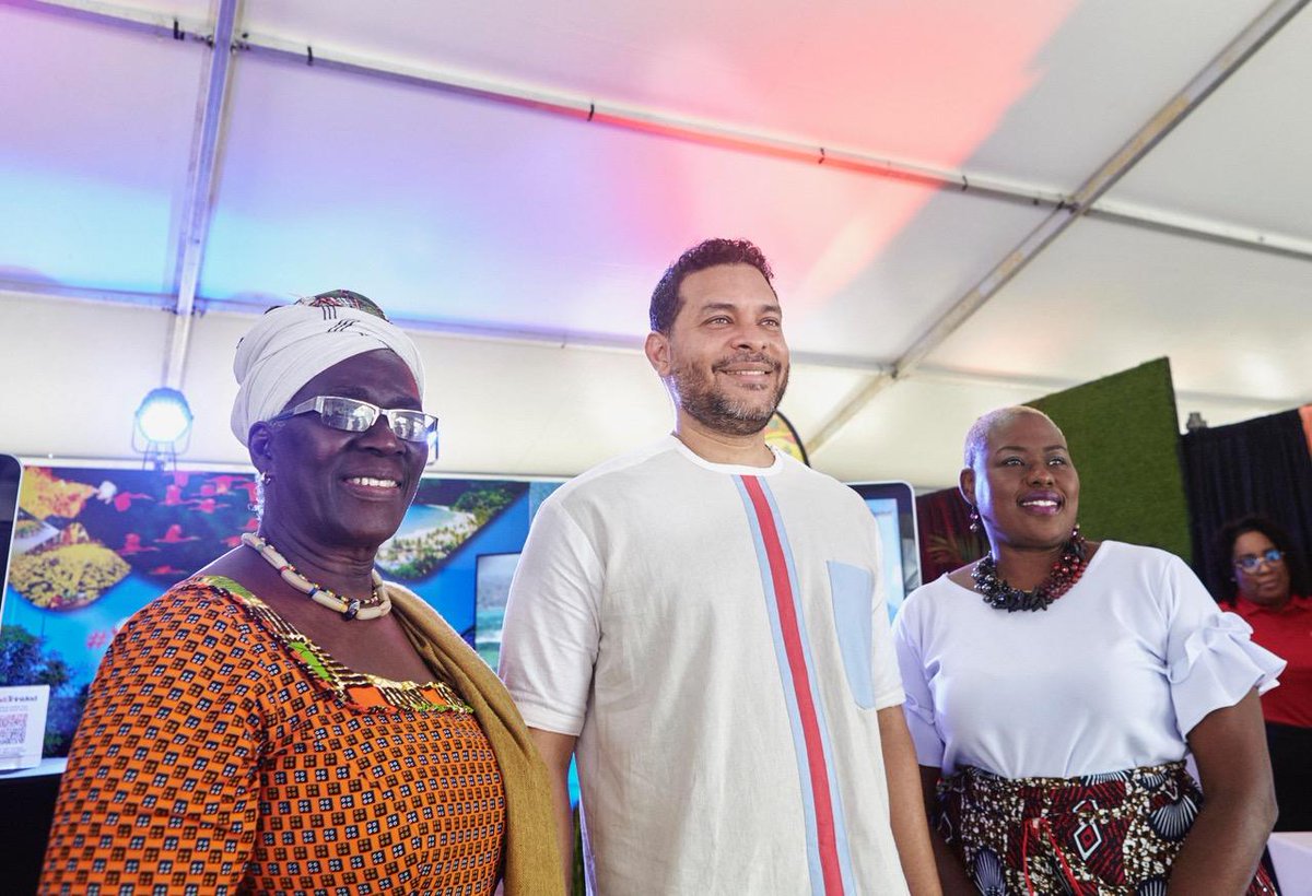 TourismTriniLtd's tweet photo. Emancipation Village at the Queen’s Park Savannah is officially open! Come to Tourism Trinidad's Information Booth! See you here soon✌️❤️
#wanderlust #emancipation #emancipationvillage #africanheritage #heritage #tourismbooth #informationbooth #sweetsweettrinidad https://t.co/YpLerfffwu