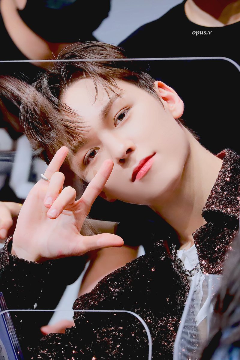 opus__v's tweet photo. 220724 #VERNON #버논 #세븐틴 https://t.co/HToEOXE4Eg